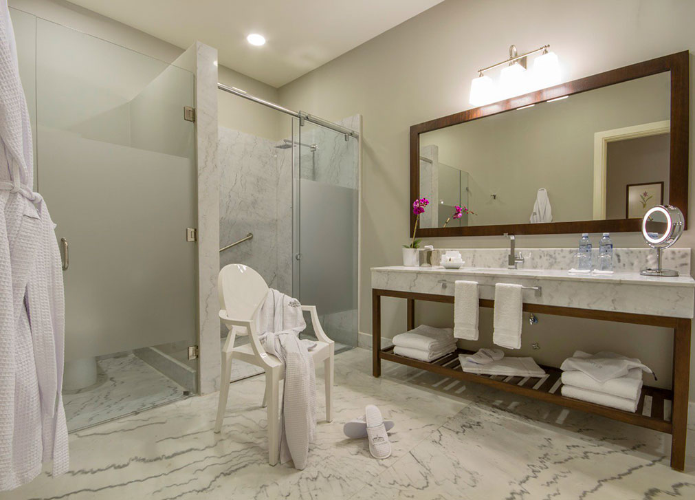 Hotel del Parque Suite Baño